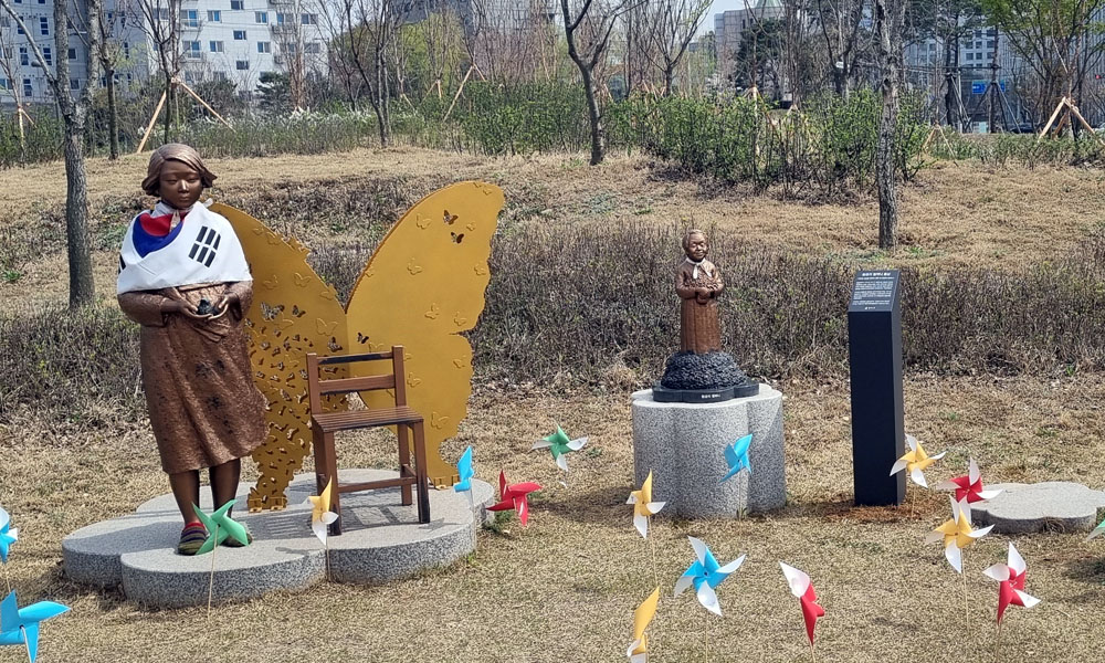 강서구 황금자할머니 동상 안내판